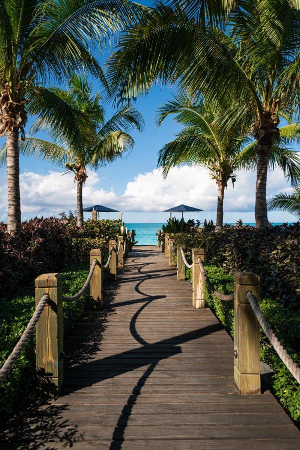 Hotel The Regent Grand Grace Bay Exteriér fotografie