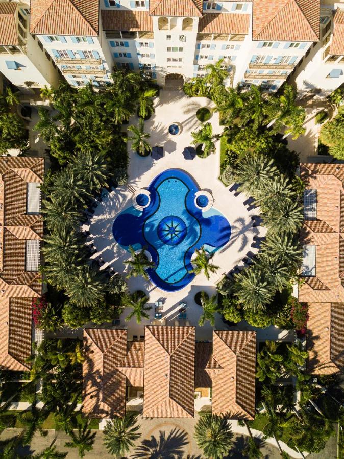 Hotel The Regent Grand Grace Bay Exteriér fotografie