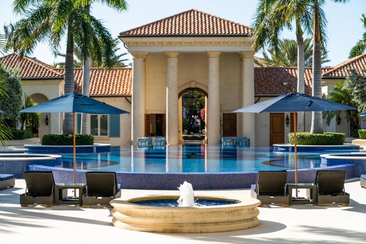 Hotel The Regent Grand Grace Bay Exteriér fotografie