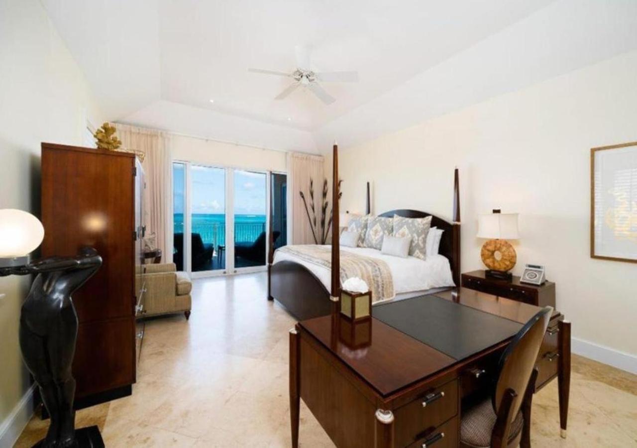 Hotel The Regent Grand Grace Bay Exteriér fotografie